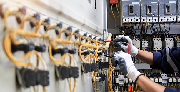 Professional Electrician technician working in Moss Point, MS